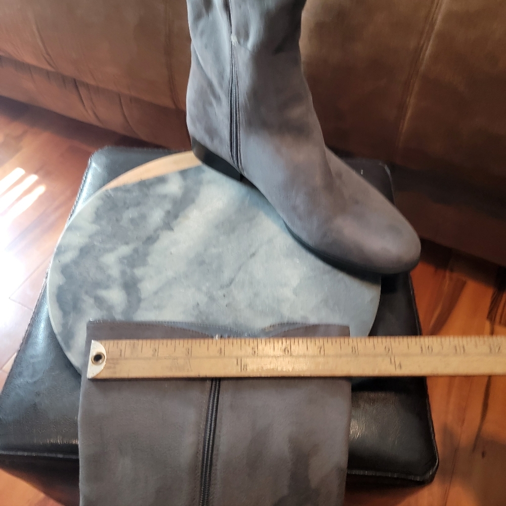 Women's Faux Suede Wide Calf Gray Boots Size 11 - Picture 7 of 7